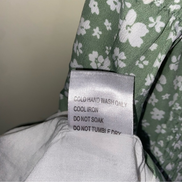 Princess Polly Size 4 Mint Green Shorts Romper With Smocked Stretchy Back - Picture 7 of 9